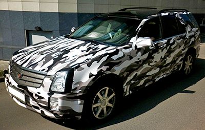 оклейка Cadillac SRX серой камуфляжной пленкой