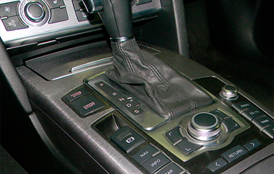 Оклейка интерьера Audi A6