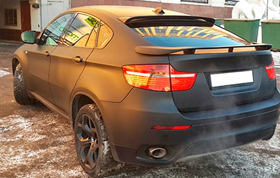 оклейка BMW X6 черной матовой пленкой