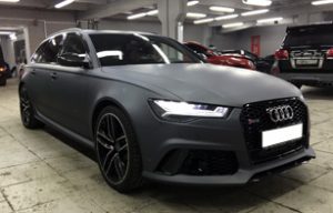 Полная оклейка Audi RS6 прозрачной матовой пленкой