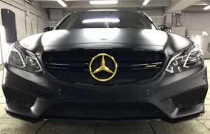 Полная оклейка Mercedes-Benz черной матовой пленкой KPMF