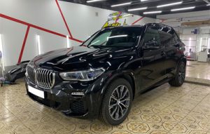 Частичная оклейка защитной полиуретановой плёнкой SunTek BMW X5
