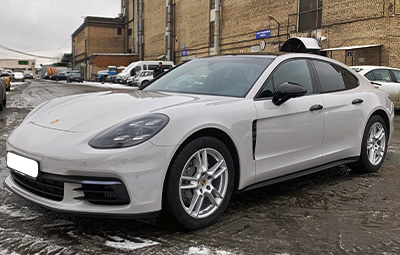 Полная оклейка Porsche Panamera в серый глянец