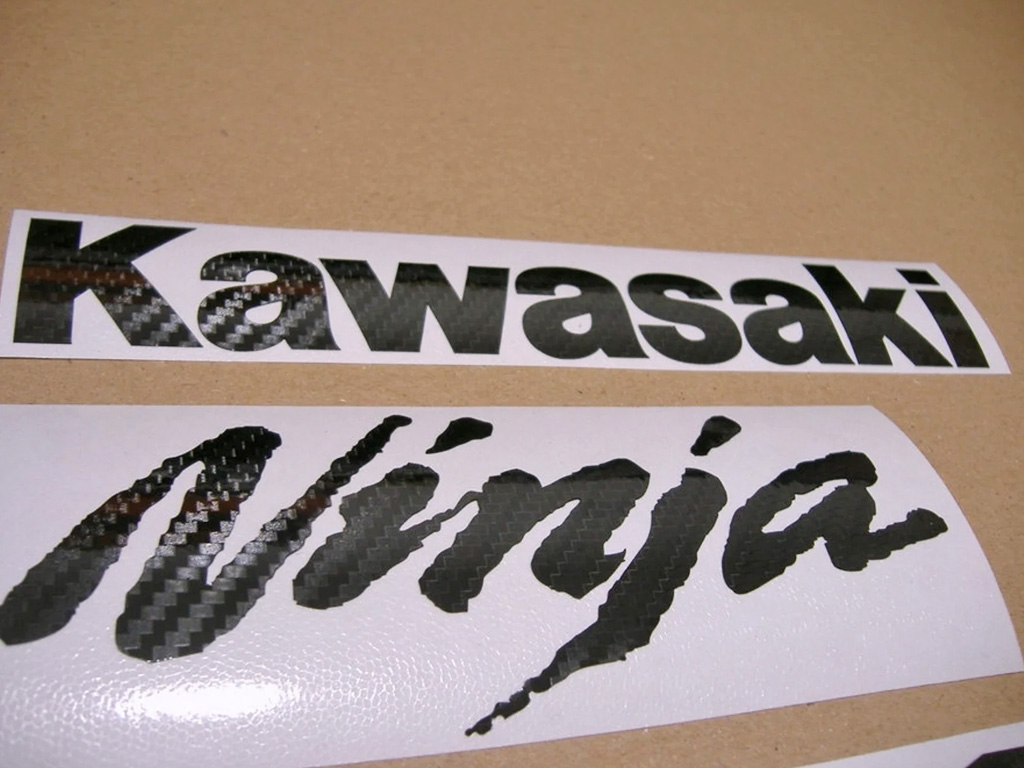 Наклейки из карбона 4