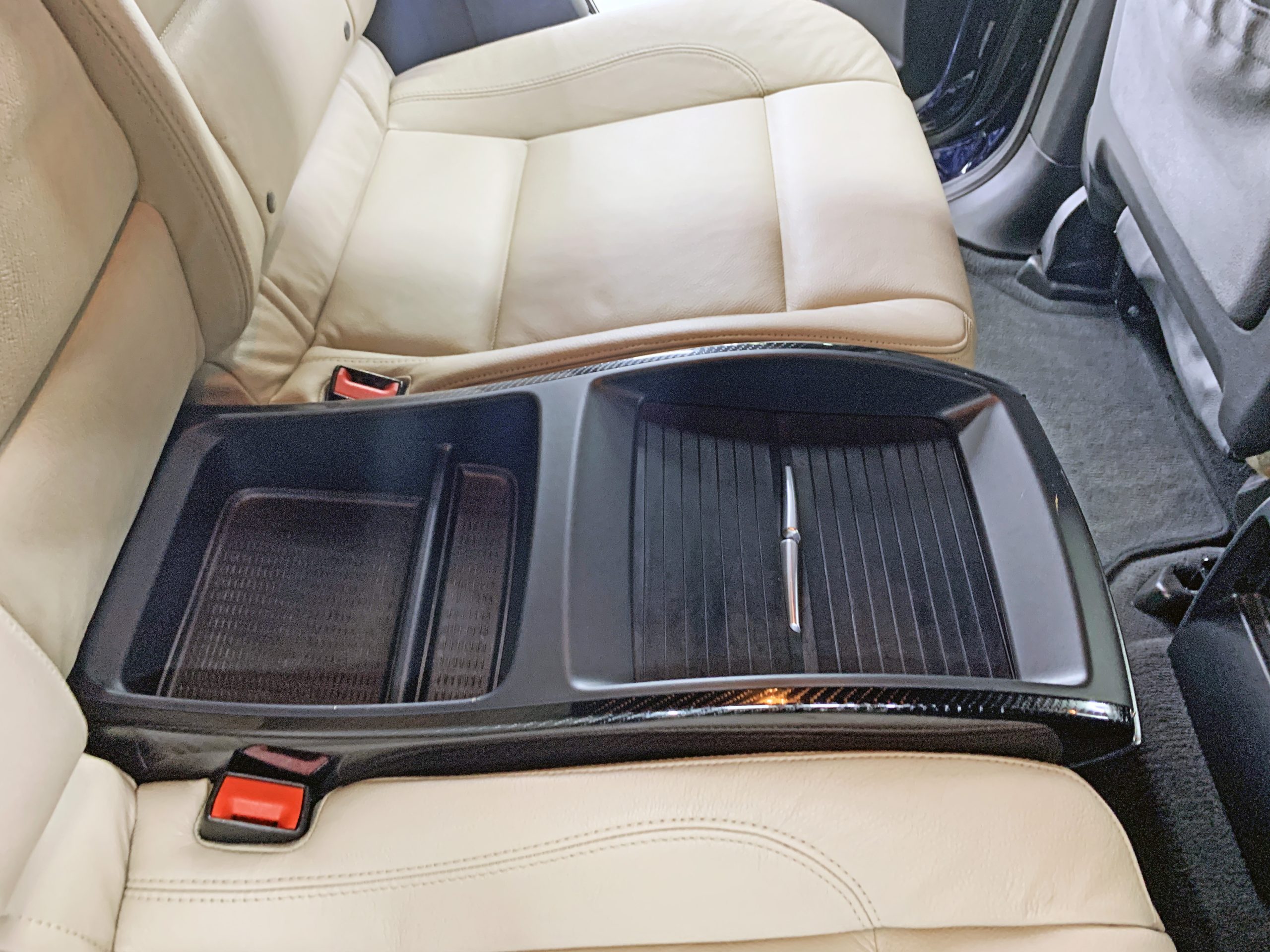 оклейка интерьера карбоном 4