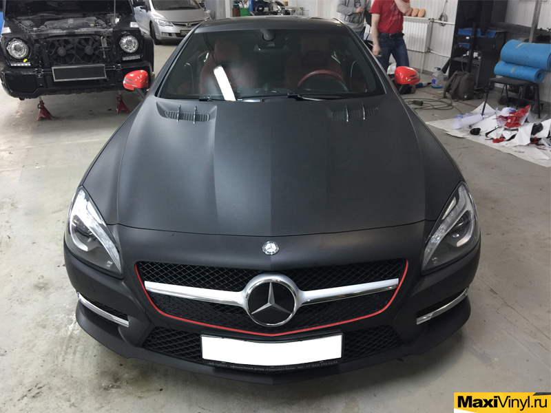 Черный матовый Mercedes SL