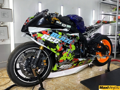 Полная оклейка мотоцикла Yamaha YZF-R6 в камуфляж