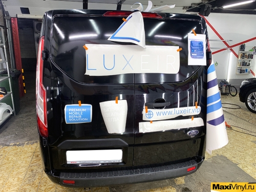 Брендирование Ford Tourneo Custom для компании Luxeir