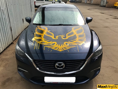 Винилография на капот Mazda 6 в виде птицы Феникс