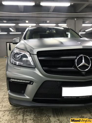 Полная оклейка Mercedes-Benz GLS пленкой серый матовый металлик