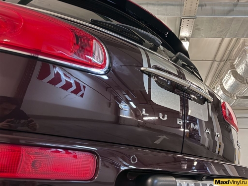Преображение Mini Cooper Clubman с помощью наклеек и детейлинга