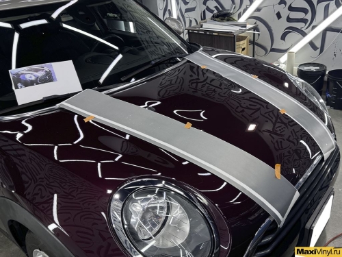 Преображение Mini Cooper Clubman с помощью наклеек и детейлинга