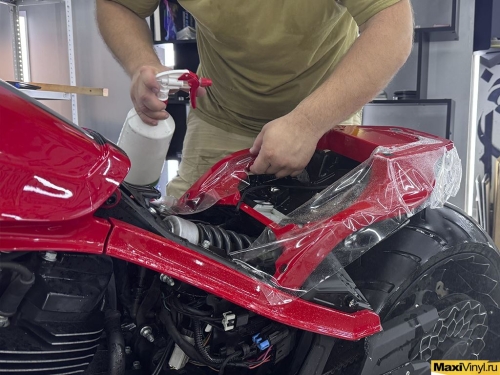 Оклейка Harley-Davidson FXDR Box39 полиуретановой пленкой