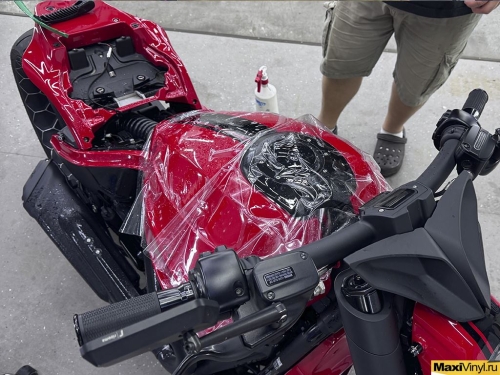 Оклейка Harley-Davidson FXDR Box39 полиуретановой пленкой