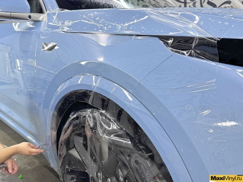 Оклейка зоны риска LiXiang L7 прозрачным глянцевым полиуретаном