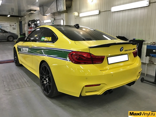 Изготовление наклеек на BMW M4