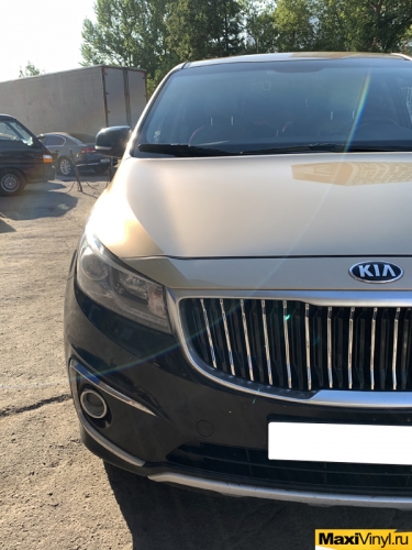 Оклейка верхней части KIA Carnival 