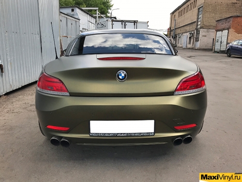 Полная оклейка BMW Z4 в золотисто-зеленый мат