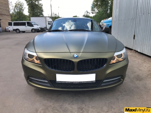 Полная оклейка BMW Z4 в золотисто-зеленый мат