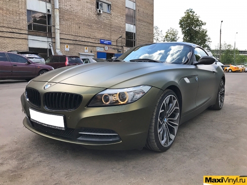 Полная оклейка BMW Z4 в золотисто-зеленый мат