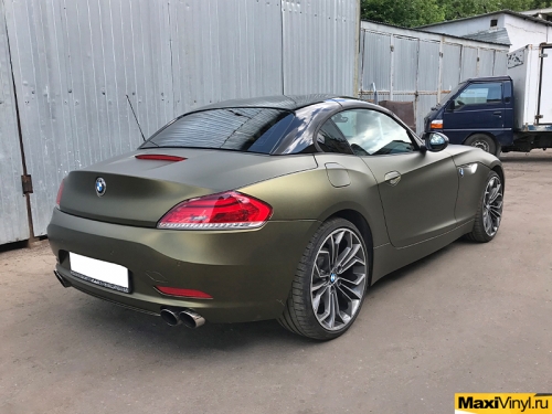 Полная оклейка BMW Z4 в золотисто-зеленый мат