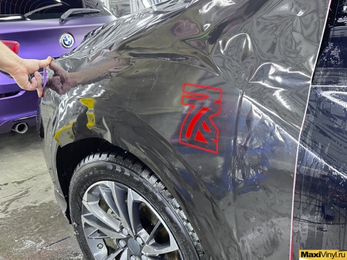 Брендирование Geely Coolray