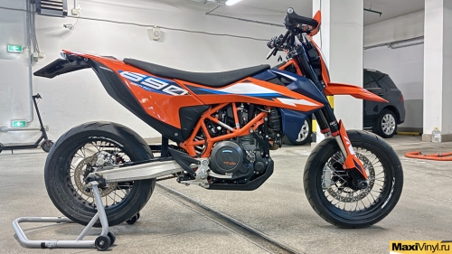 Оклейка мотоцикла KTM 690 SMC хром наклейками