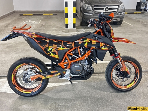 Оклейка мотоцикла KTM 690 SMC хром наклейками