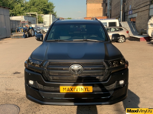 Полная оклейка Land Cruiser в черный мат