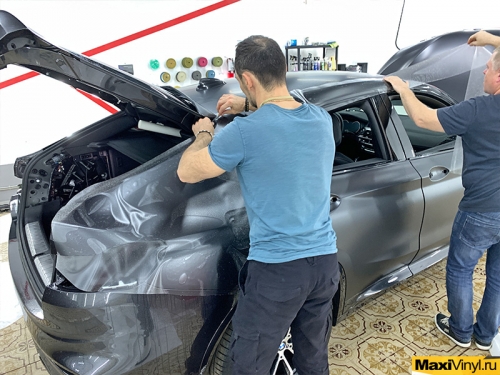 Полная оклейка BMW X4 в матовый полиуретан
