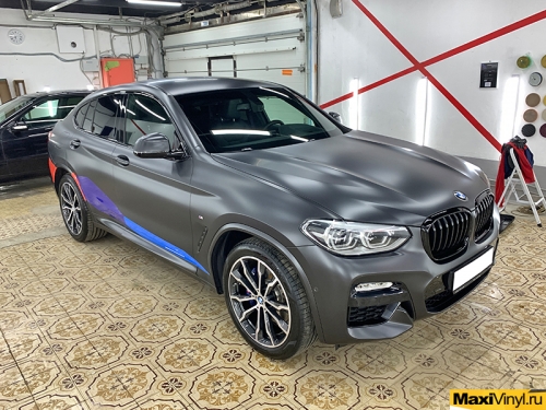 Полная оклейка BMW X4 в матовый полиуретан