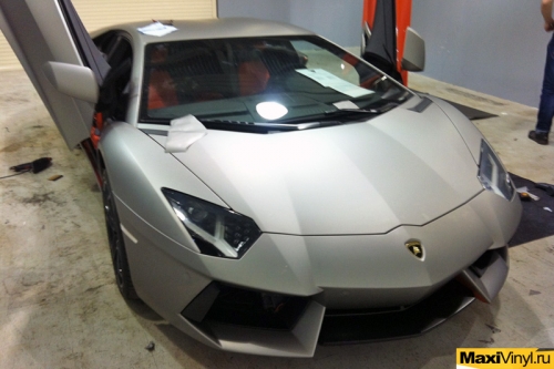 Полная оклейка Lamborghini Aventador Roadster в серый матовый металлик