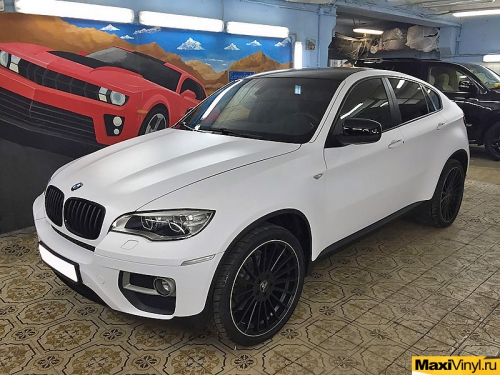 Полная оклейка BMW X6 в белый мат