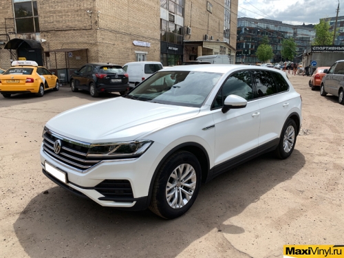 Полная оклейка Volkswagen Touareg в матовый Llumar