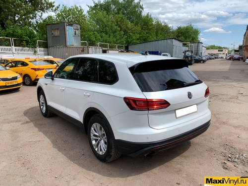 Полная оклейка Volkswagen Touareg в матовый Llumar