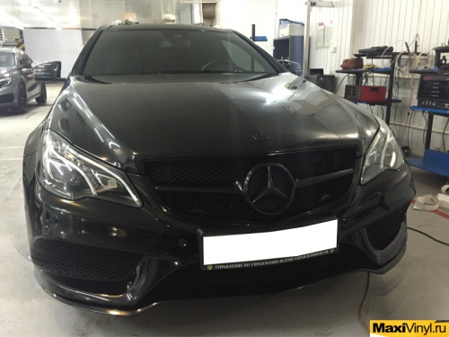 Оклейка отдельных деталей кузова на Mercedes-Benz E class Coupe