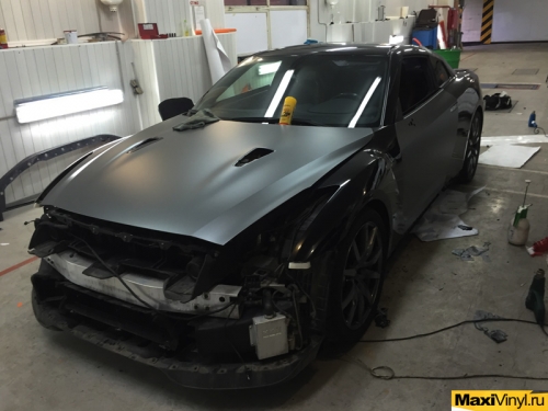 Полная оклейка Nissan Skyline GTR35 пленкой KPMF