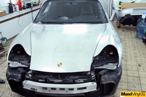 Полная оклейка Porsche 911 Turbo хромированной пленкой