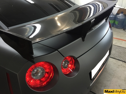 Полная оклейка Nissan Skyline GTR35 пленкой KPMF