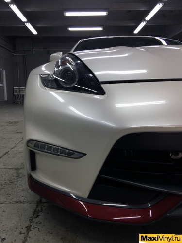 Полная оклейка Nissan 370Z пленкой белый перламутр