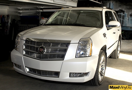 Полная оклейка Cadillac Escalade в белый перламутр