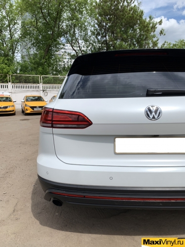 Полная оклейка Volkswagen Touareg в матовый Llumar