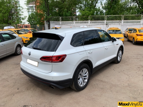 Полная оклейка Volkswagen Touareg в матовый Llumar