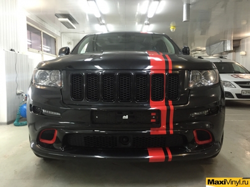 Двойная полоса на Jeep Grand Cherokee SRT8