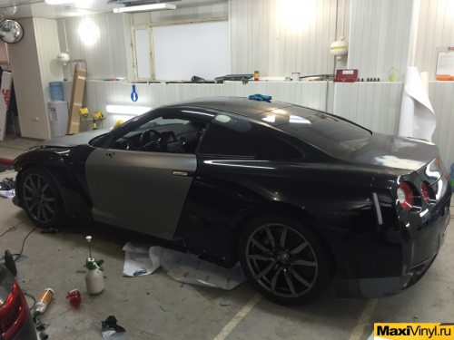 Полная оклейка Nissan Skyline GTR35 пленкой KPMF