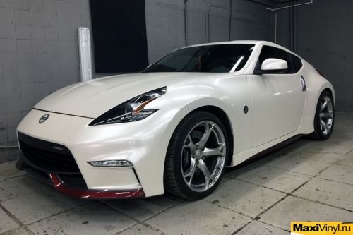 Полная оклейка Nissan 370Z пленкой белый перламутр