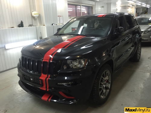 Двойная полоса на Jeep Grand Cherokee SRT8