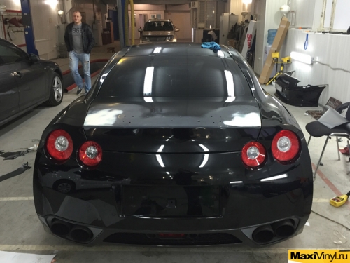 Полная оклейка Nissan Skyline GTR35 пленкой KPMF