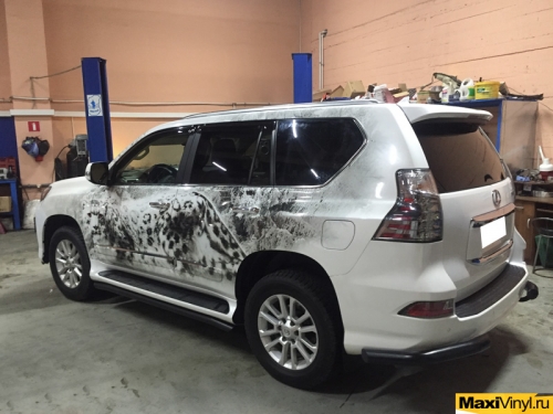 Винилография на бортах Lexus GX460