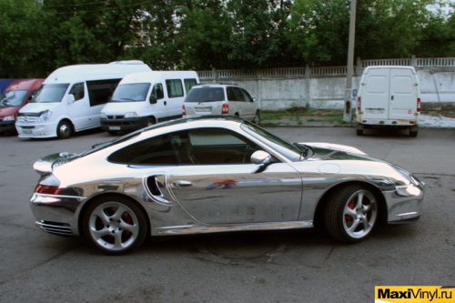Полная оклейка Porsche 911 Turbo хромированной пленкой